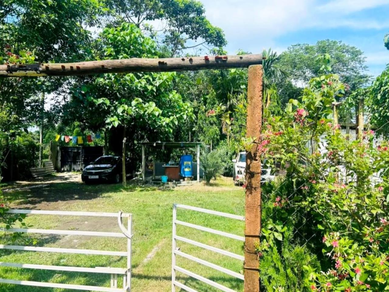 Krishna Farms And Village Resort Siliguri Exteriör bild